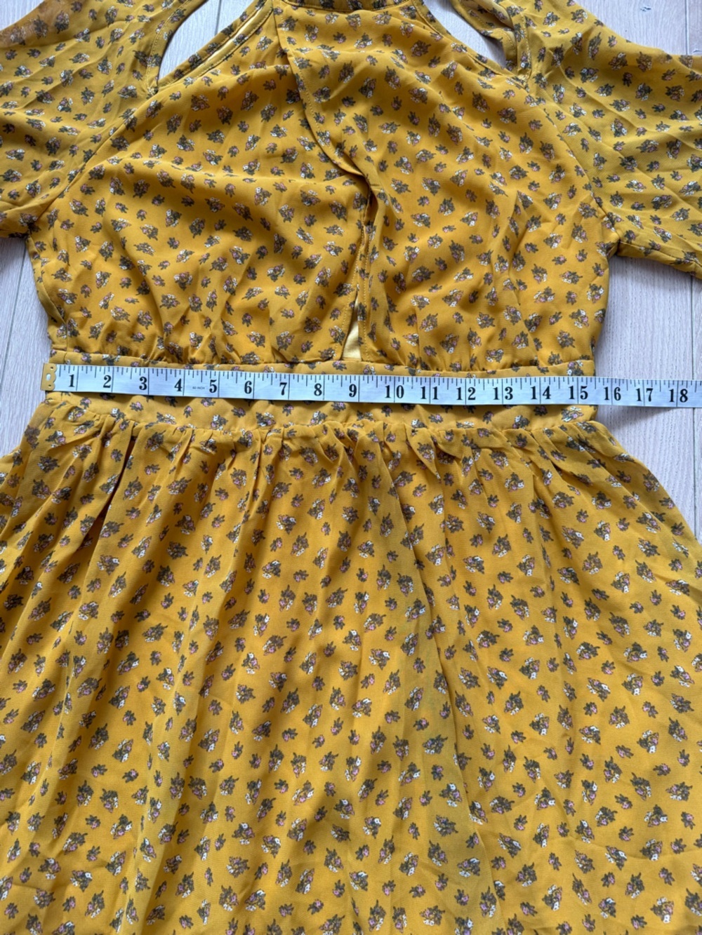 Cupshe Sunshine Floral Cutout Dress in Mustard Yellow Women’s Size Large - Picture 13 of 14